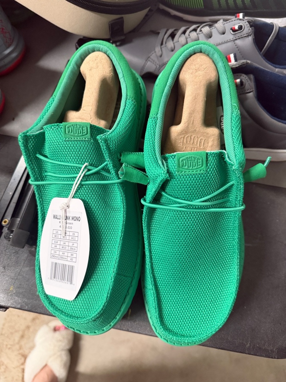 New Hey Dude Men’s Bright Green Wally Funk Slip-On Loafers,no box,no box